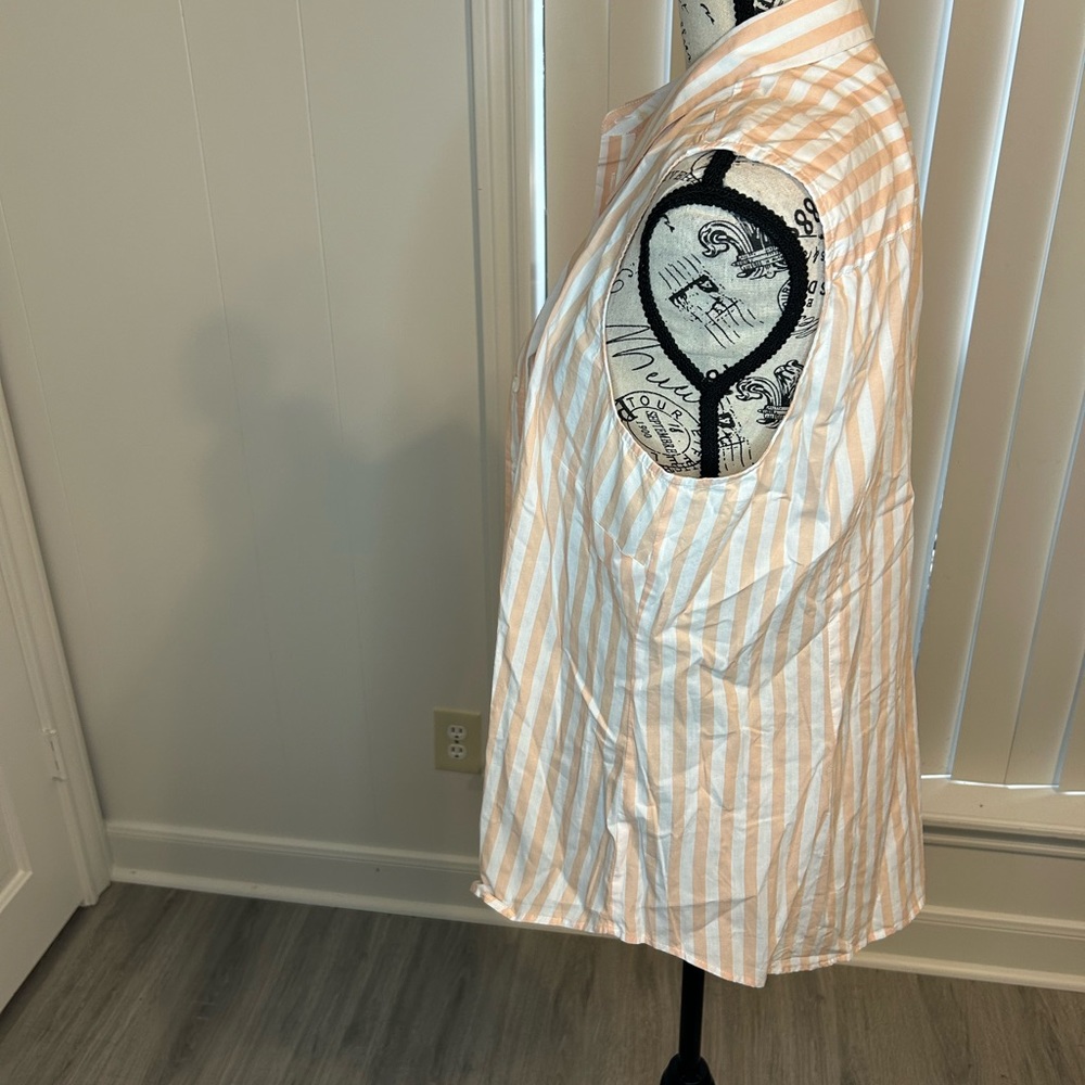 Button down shirt - Picture 3 of 4